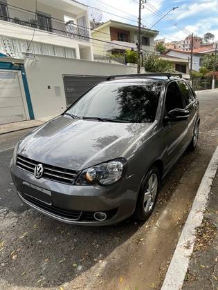 VOLKSWAGEN POLO 1.6 MI SPORTLINE 8V FLEX 4P AUTOMATIZADO VOLKSWAGEN POLO 1.6 MI SPORTLINE 8V FLEX 4P AUTOMATIZADO